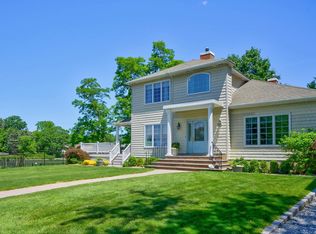 45 Inwood Rd, Center Moriches, NY 11934