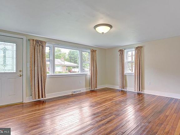 2nd image of 15 Homewood St