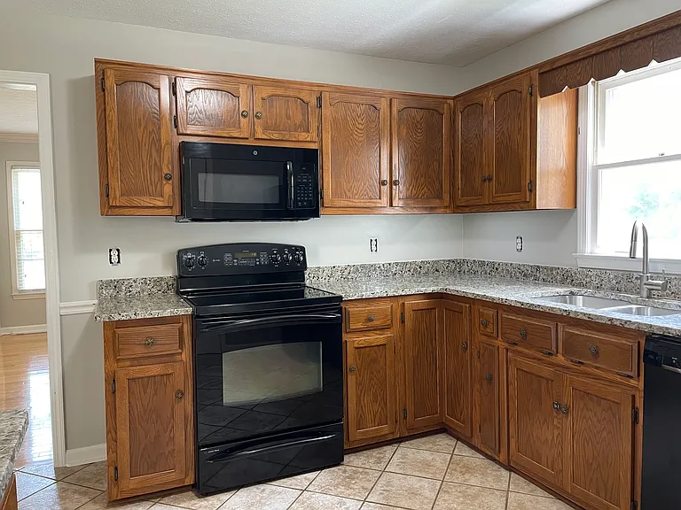1861 Woodhollow Way — Photo 10