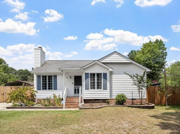 761 E Cardinal Dr, Fuquay Varina, NC 27526