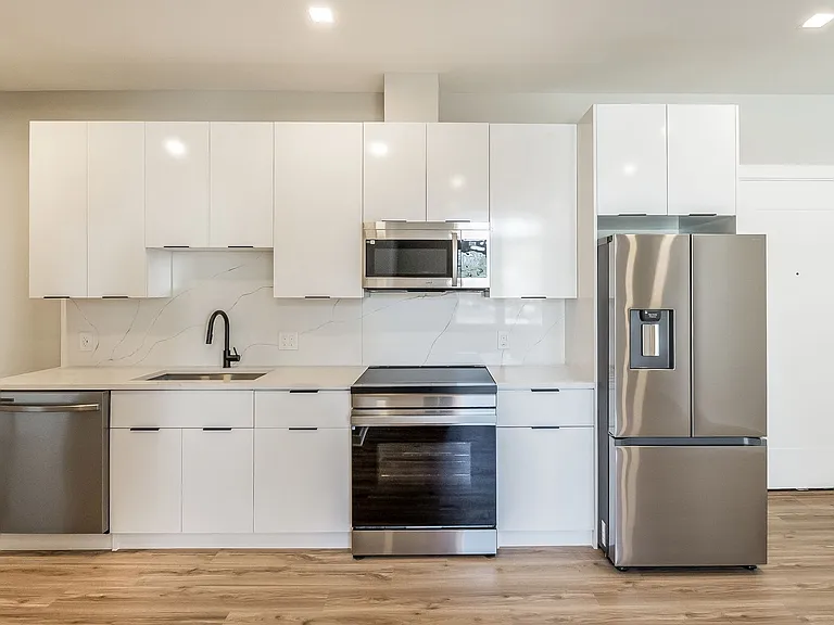 1358 Florida Ave NE — Photo 5