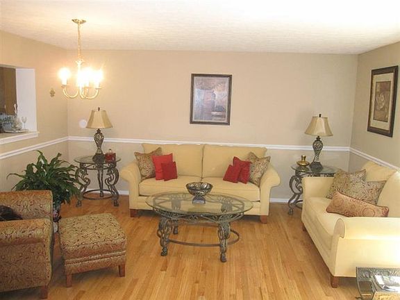 5th image of 303 Woodland Green Ct
