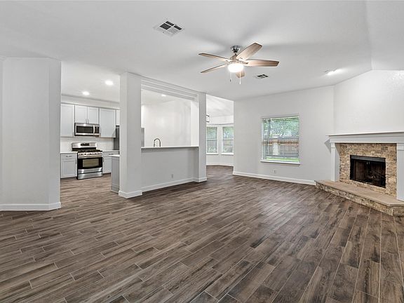 4th image of 1700 Warwick Way