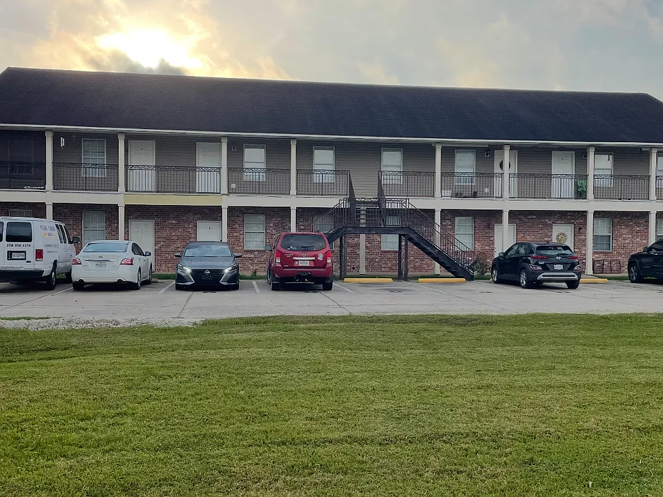 10506 Lemoyne Blvd #1-8