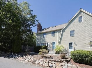26 Pleasant St #B, Wellesley, MA 02482