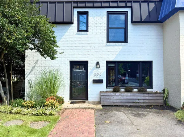 206 Great Falls St, Falls Church, VA 22046