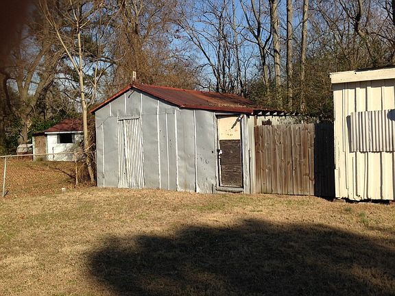 2nd image of 5511 Parker St