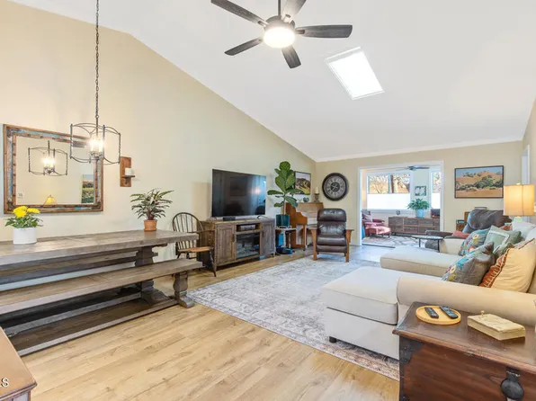 42113 Village 42, Camarillo, CA 93012