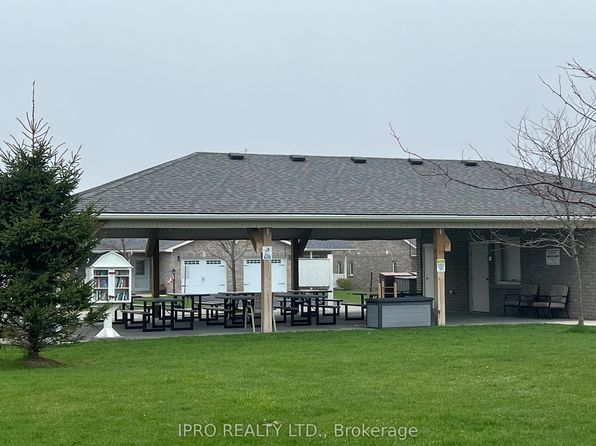 45 Clover Cres, Wasaga Beach, ON L9Z 0G4