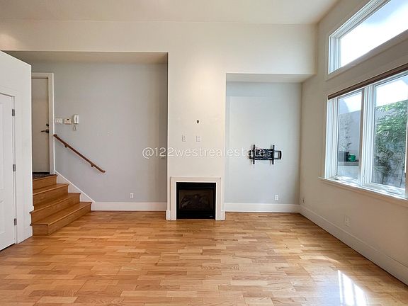 4th image of 427 Vermont St
