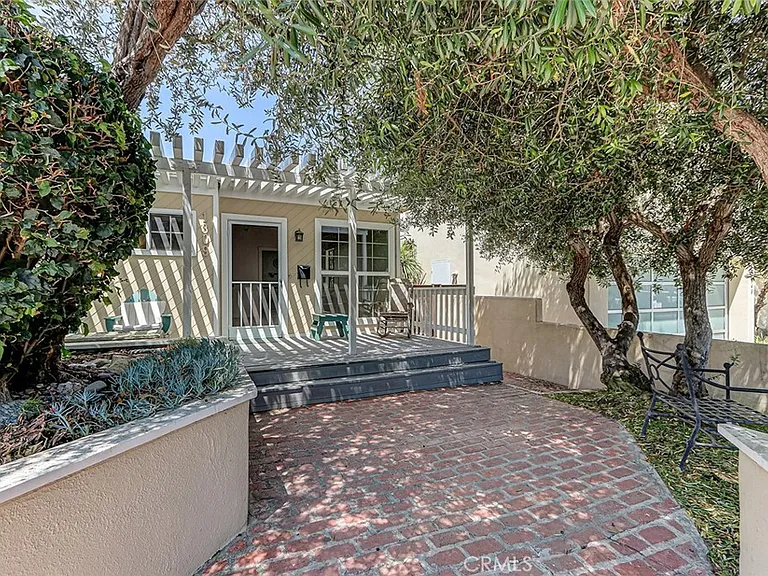 1309 Oak Ave — Photo 4