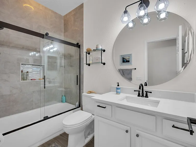 1127 Venetian Harbor Dr NE — Photo 25