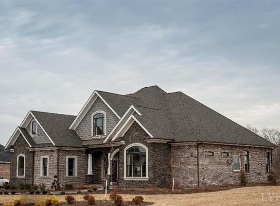 4th image of 1581 Farmington Dr