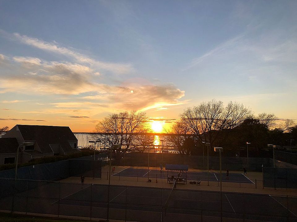 2nd image of Yacht Club Dr