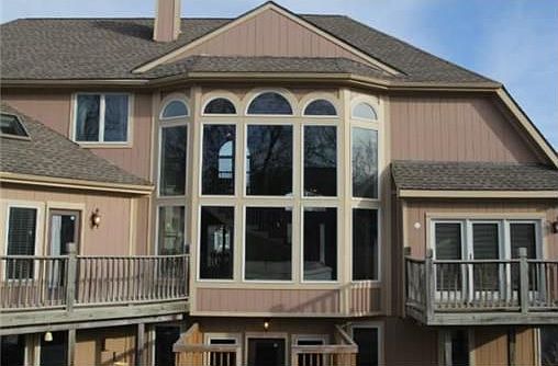 2nd image of 15337 Rosewood St