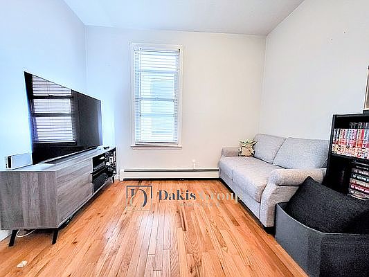 4th image of 21-31 41st St #1