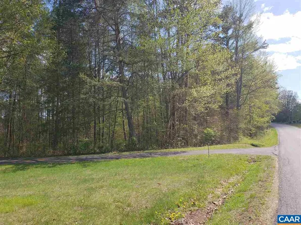 20 Oak Tree Ln, Brightwood, VA 22715