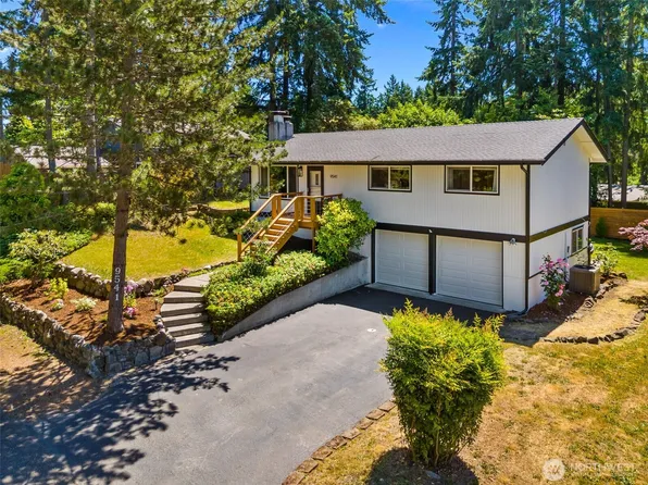 9541 Joann Avenue NE, Olympia, WA 98516