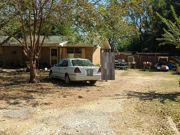 2nd image of 104 Arvie Dr