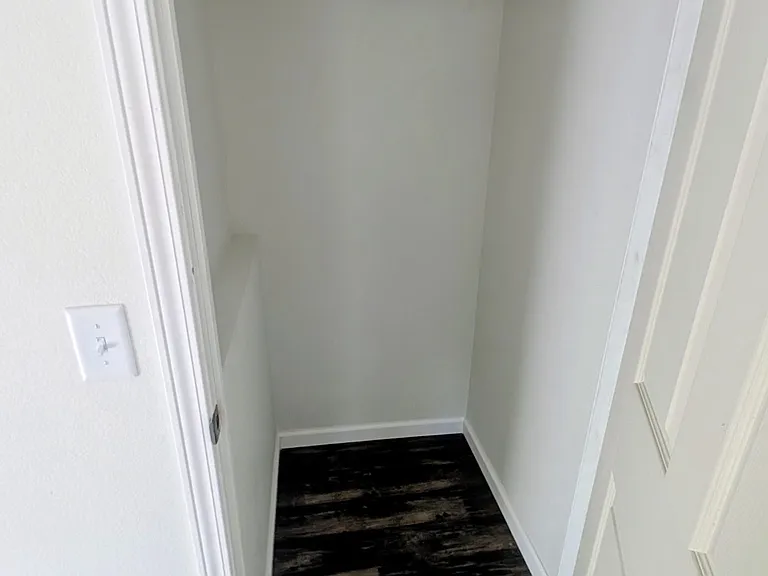 110 Broadway St — Photo 11