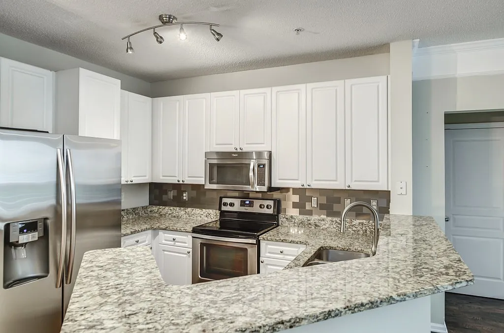 Brookhaven Condo — Photo 4