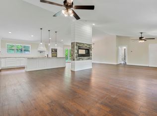 18740 White Plains Rd, Saucier, MS 39574