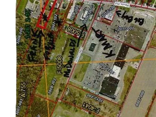 6606 S River St, Marine City, MI 48039