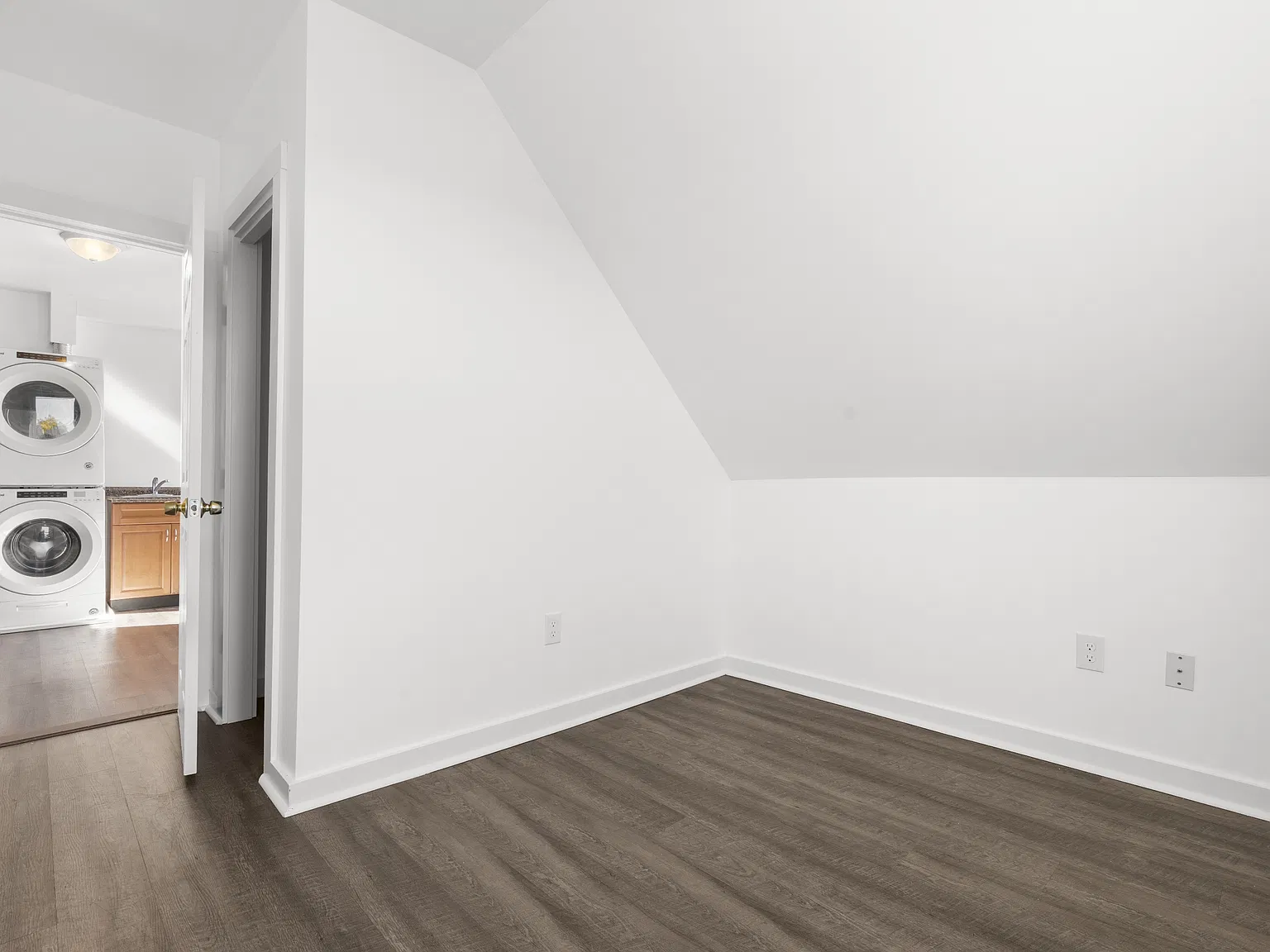 841 East Street - 3rd Flr — Photo 3