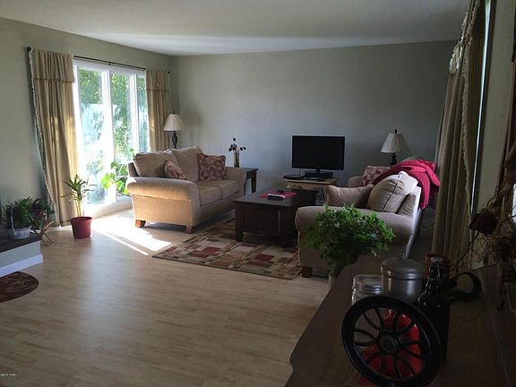 2nd image of 144 Riverview Dr E