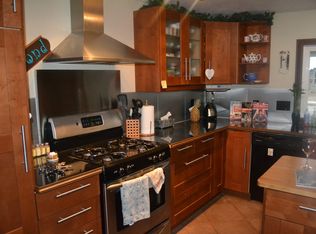 915 N Dustin Ave, Farmington, NM 87401