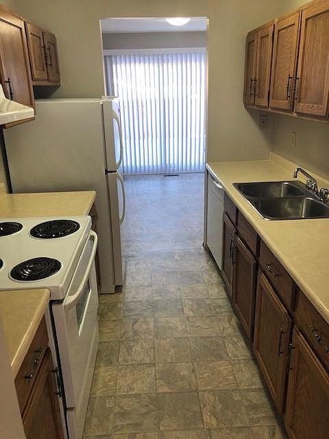 2nd image of 36 119th St #3115