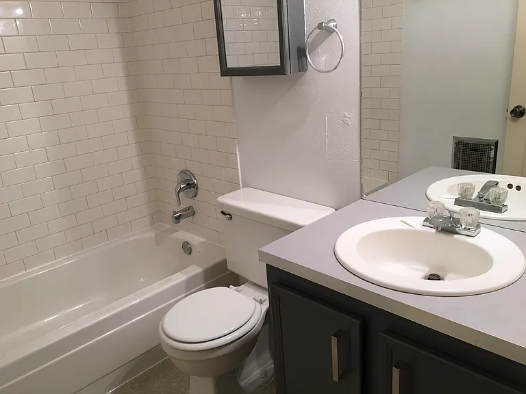 4921 SE 71st Ave #1 — Photo 15