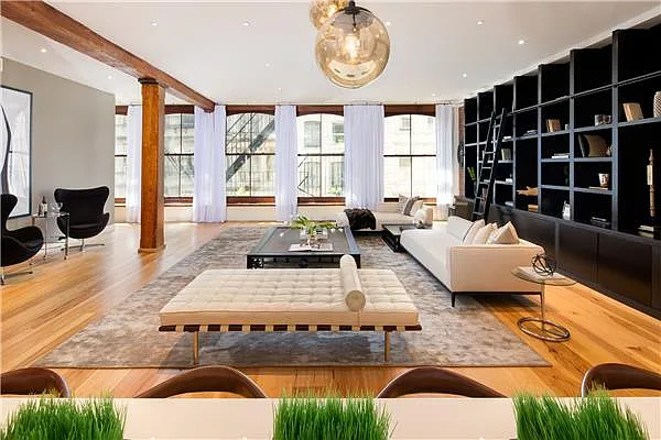 Sold by Platinum Properties | media 9