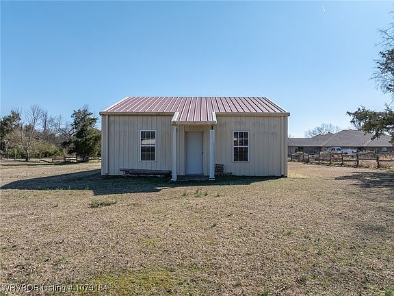 3rd image of 8511 Belmont Dr