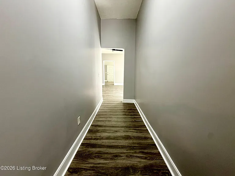 1108 State St — Photo 8
