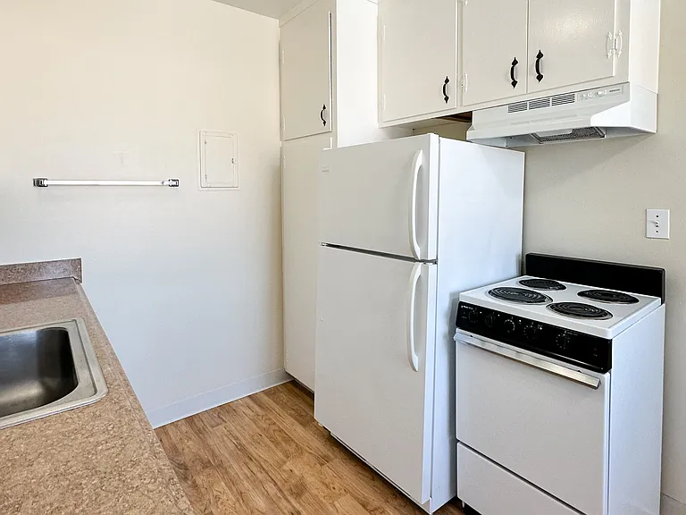 Garden Glen Apartments — Photo 20