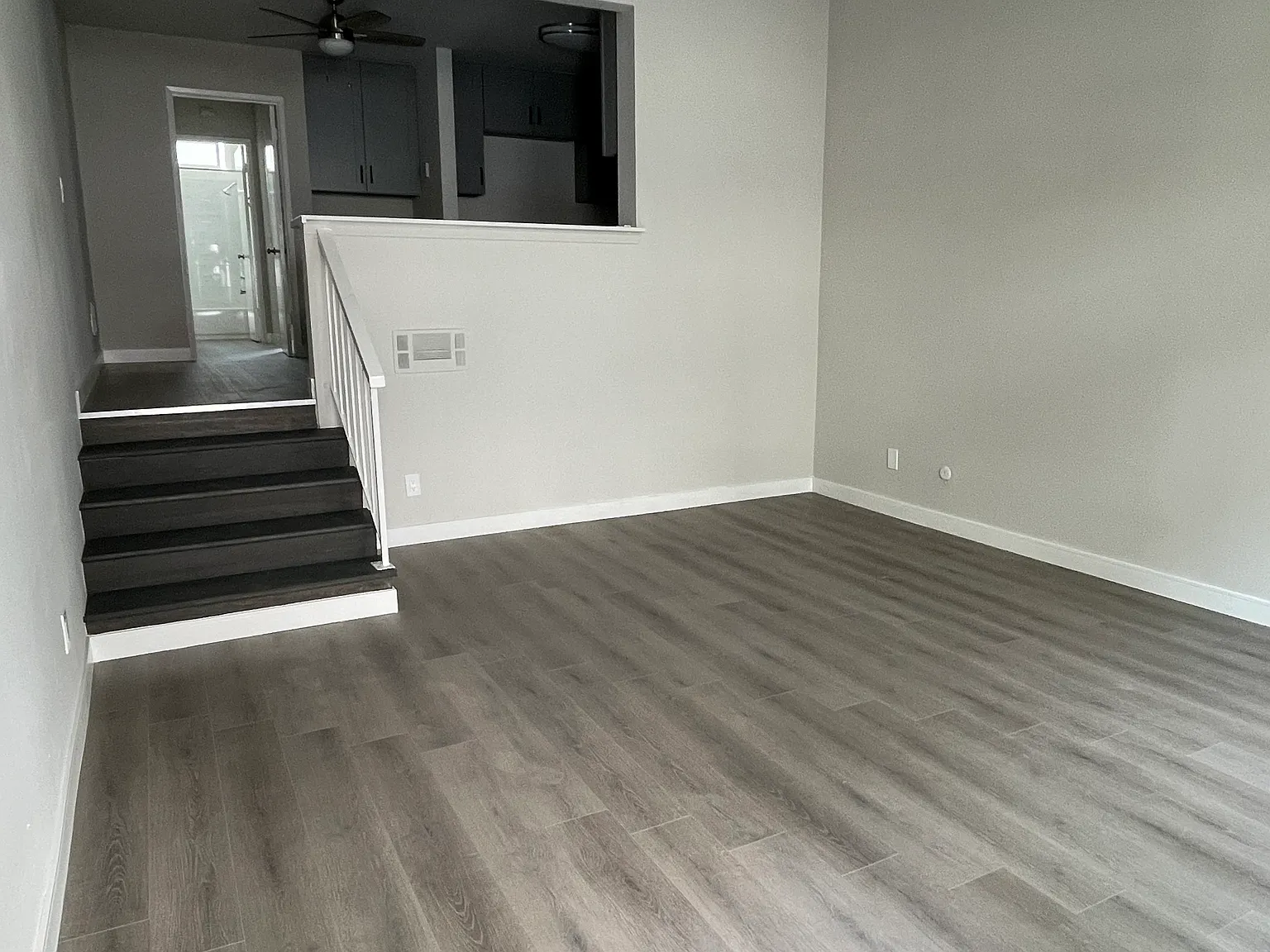 1 bed, 850 sqft, $2,100 — Photo 2