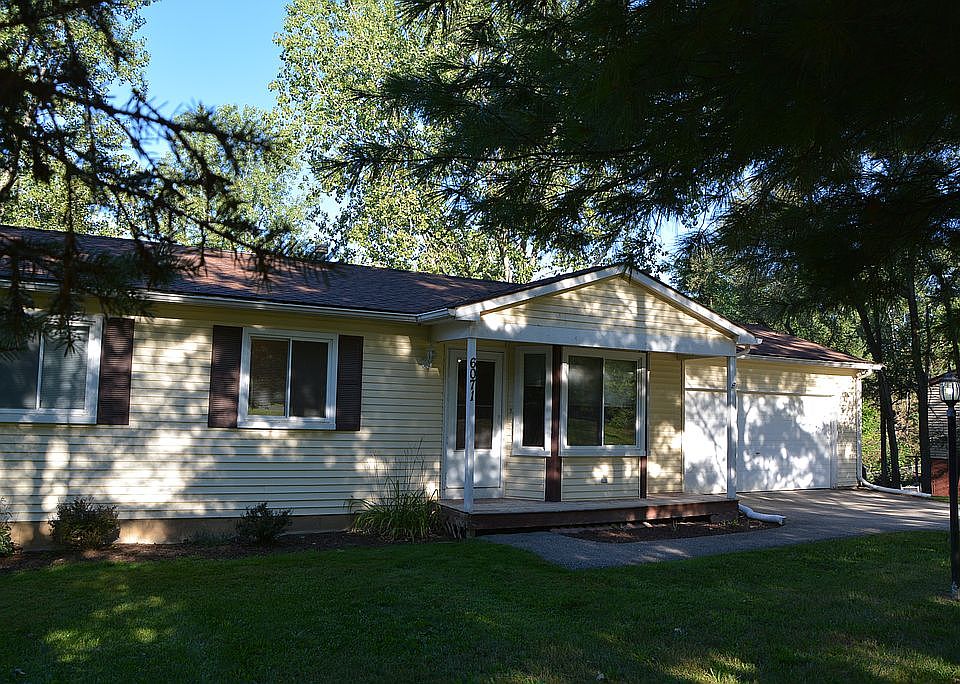 1st image of 6071 N Bay Dr