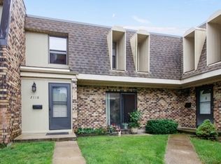 2118 Country Club Dr, Woodridge, IL 60517