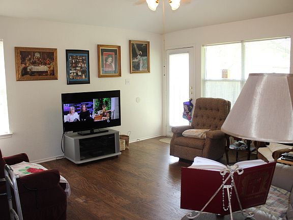 5th image of 710 Heritage Way