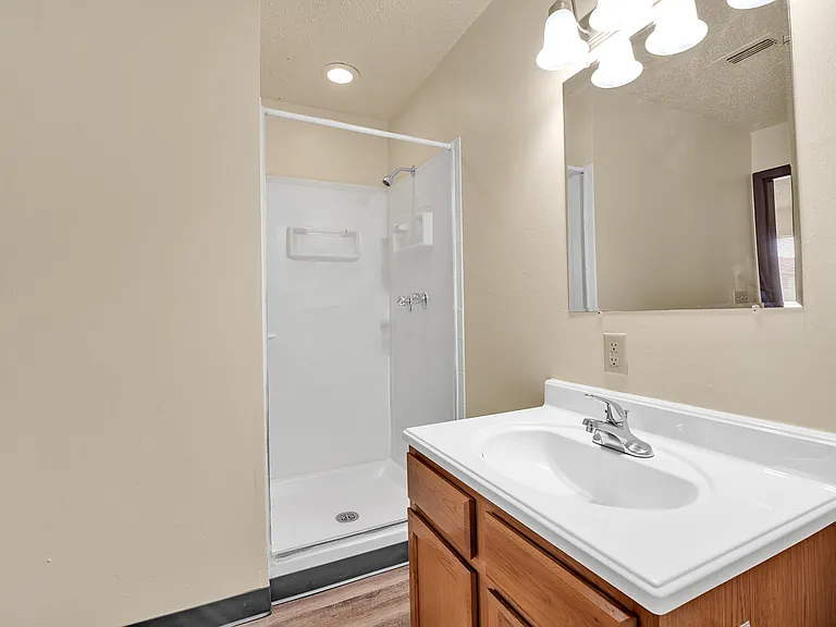 2 Bedroom