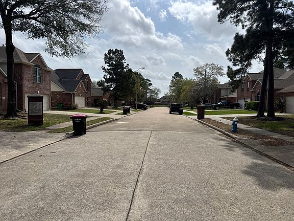 4th image of 23915 Spring Oak Dr