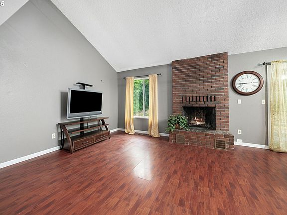 5th image of 12280 SW Cresmoor Dr