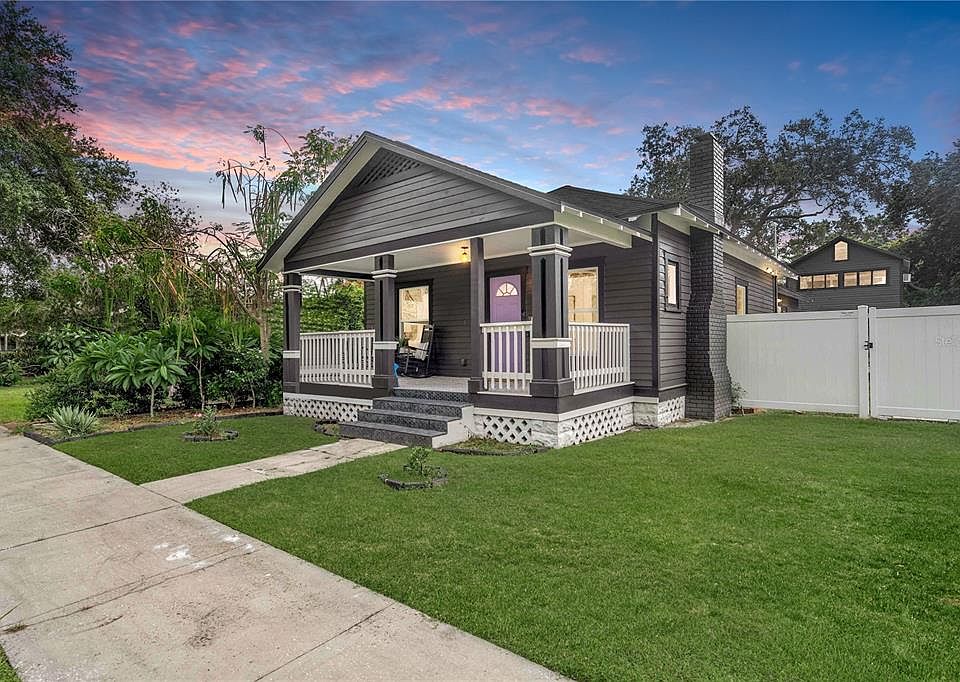 1st image of 748 28TH AVENUE N
