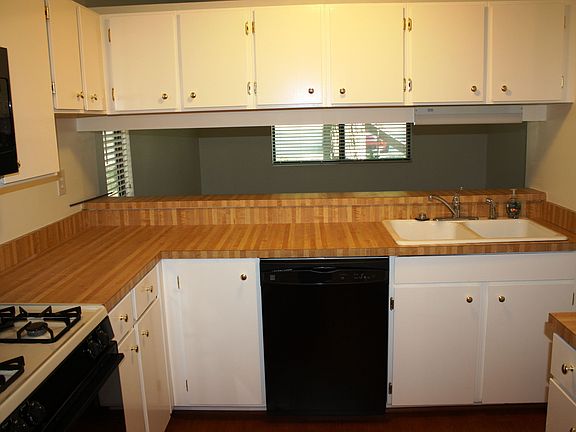 3rd image of 11900 W Briar Patch Dr