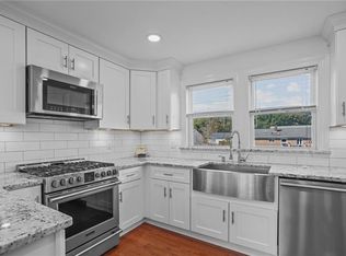 83 Sweetbriar Ave, Riverside, RI 02915