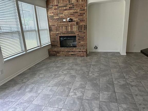 3rd image of 29917 Sestra