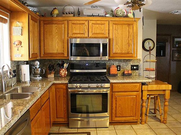4th image of 12332 S Avenue C
