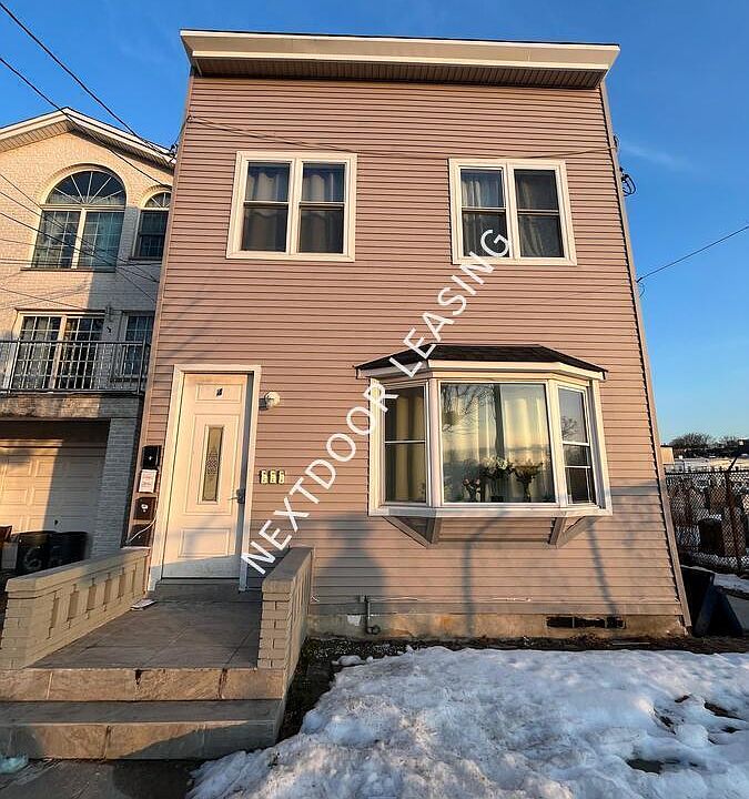 1st image of 4 Whitman Ave #2