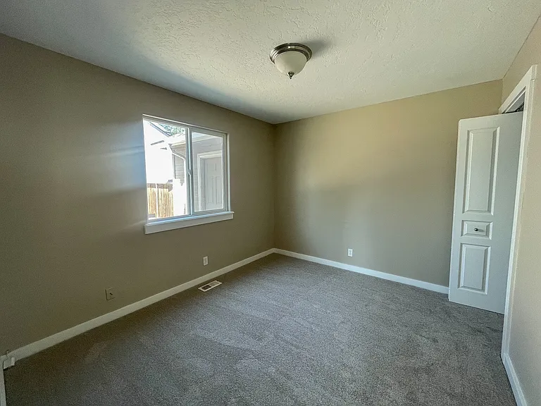 6489 S Cheshire Ave — Photo 20